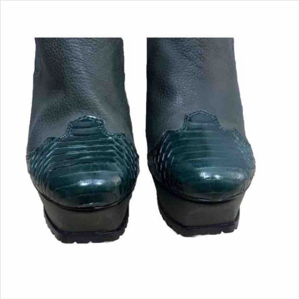 Lisa For Donald J Pliner Rune Platform Boot - Picture 6 of 12